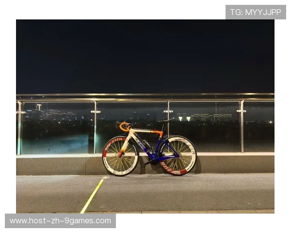 特色山地自行车夜骑，感受不同的运动氛围，自行车夜景